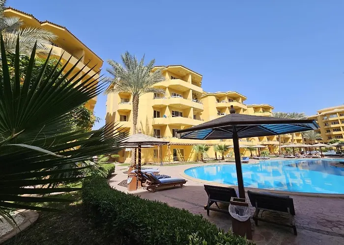 Apartment 1 Bedroom With Pool *