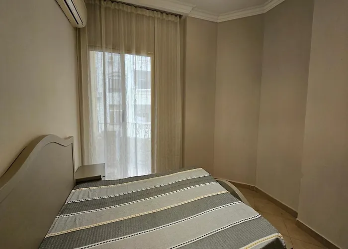 Apartment 1 Bedroom With Pool *