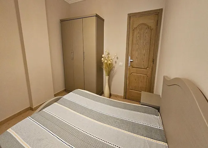 Apartment 1 Bedroom With Pool *